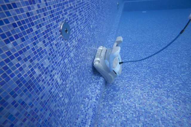 Dolphin Limpiafondos Zenit 20 - Imagen 6